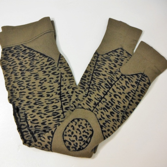 Athleta Pants - Athleta Leopard Print Compression Leggings M/L